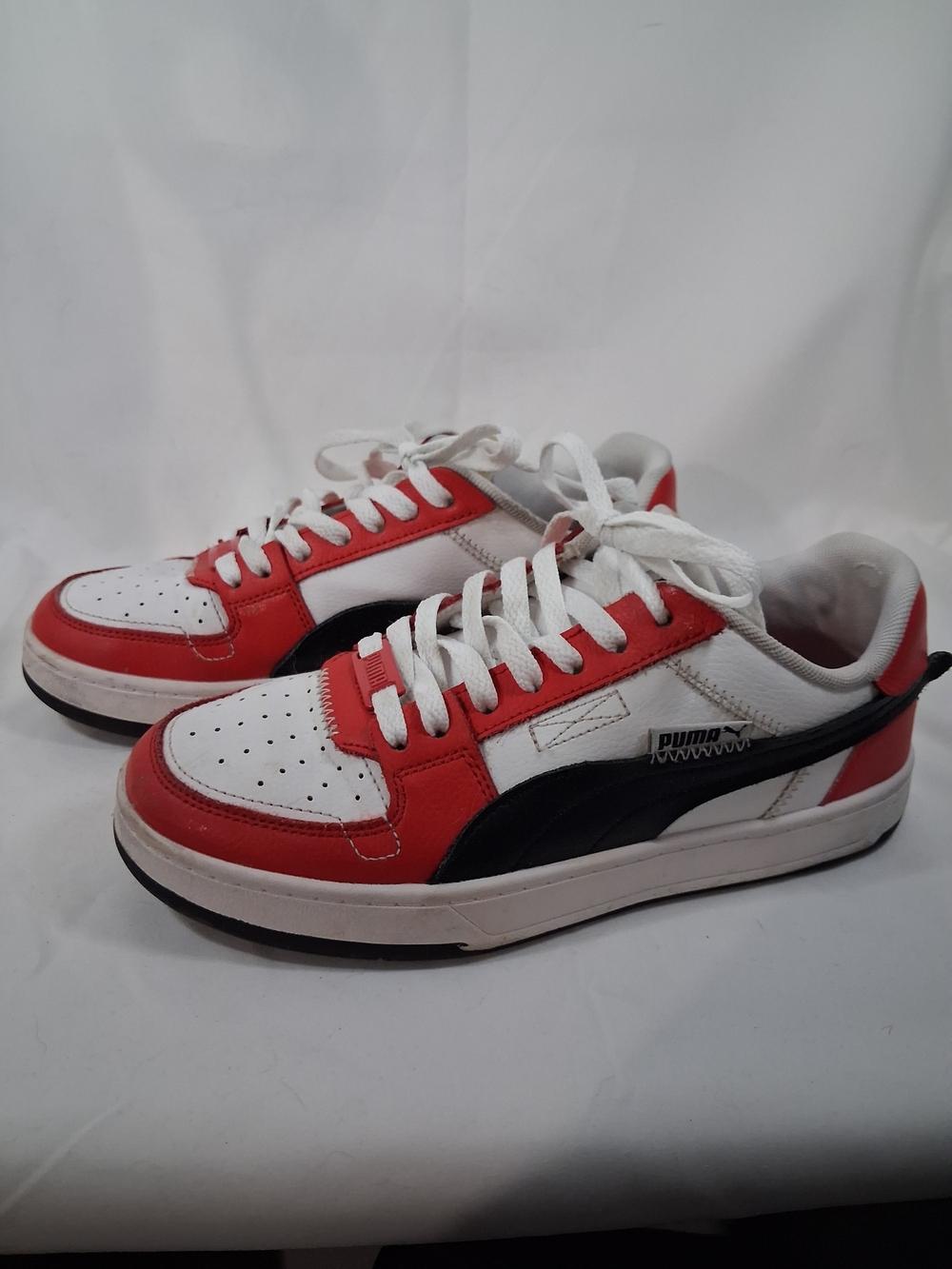 Puma Men’s White Red Low-Top Sneakers